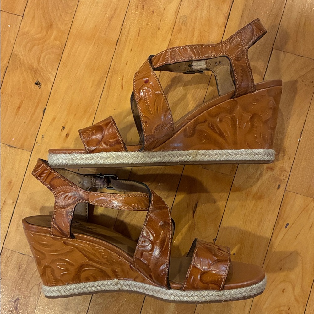 Patricia Nash Brown Leather Wedges - Picture 6 of 8